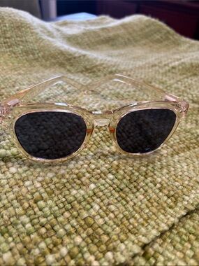 Izipizi clear Frame Sunglasses with Dark Lenses